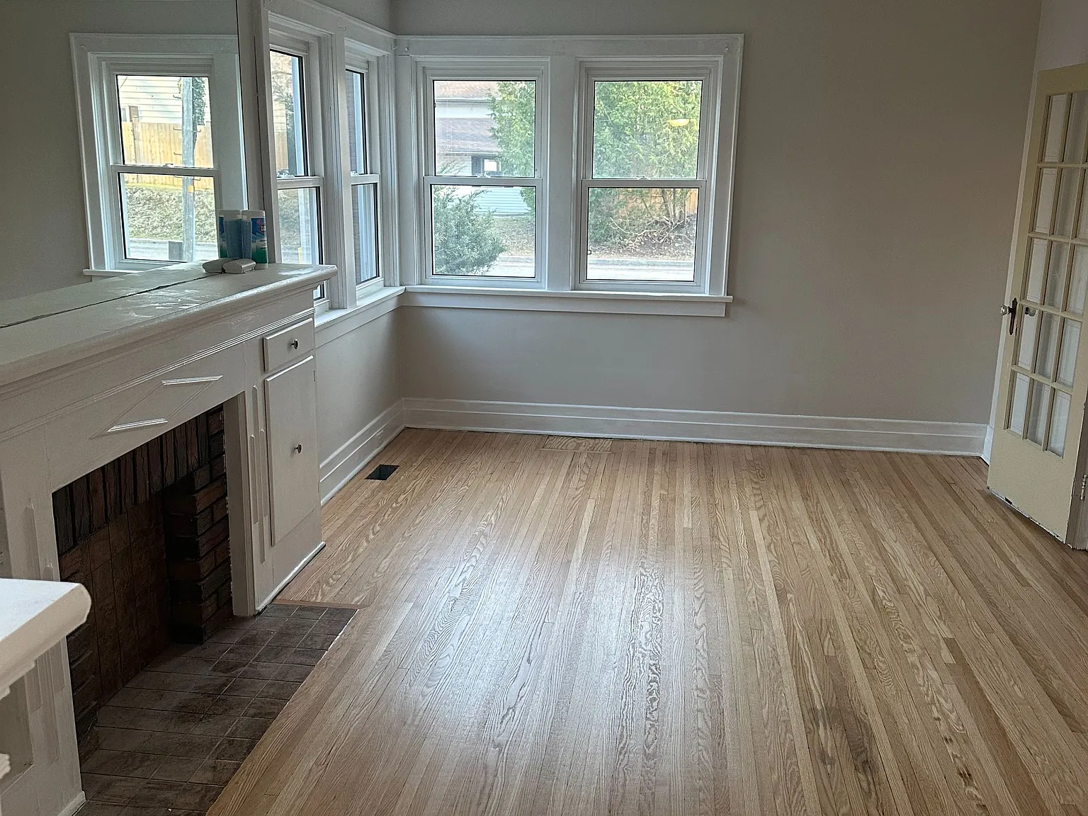 3 bed, $2,050 — Photo 3