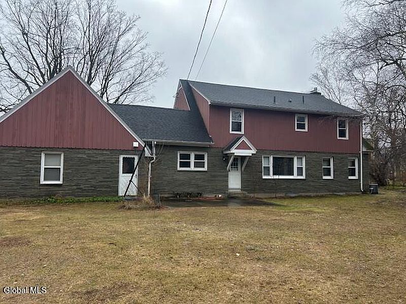 2nd image of 118 Putnam Road