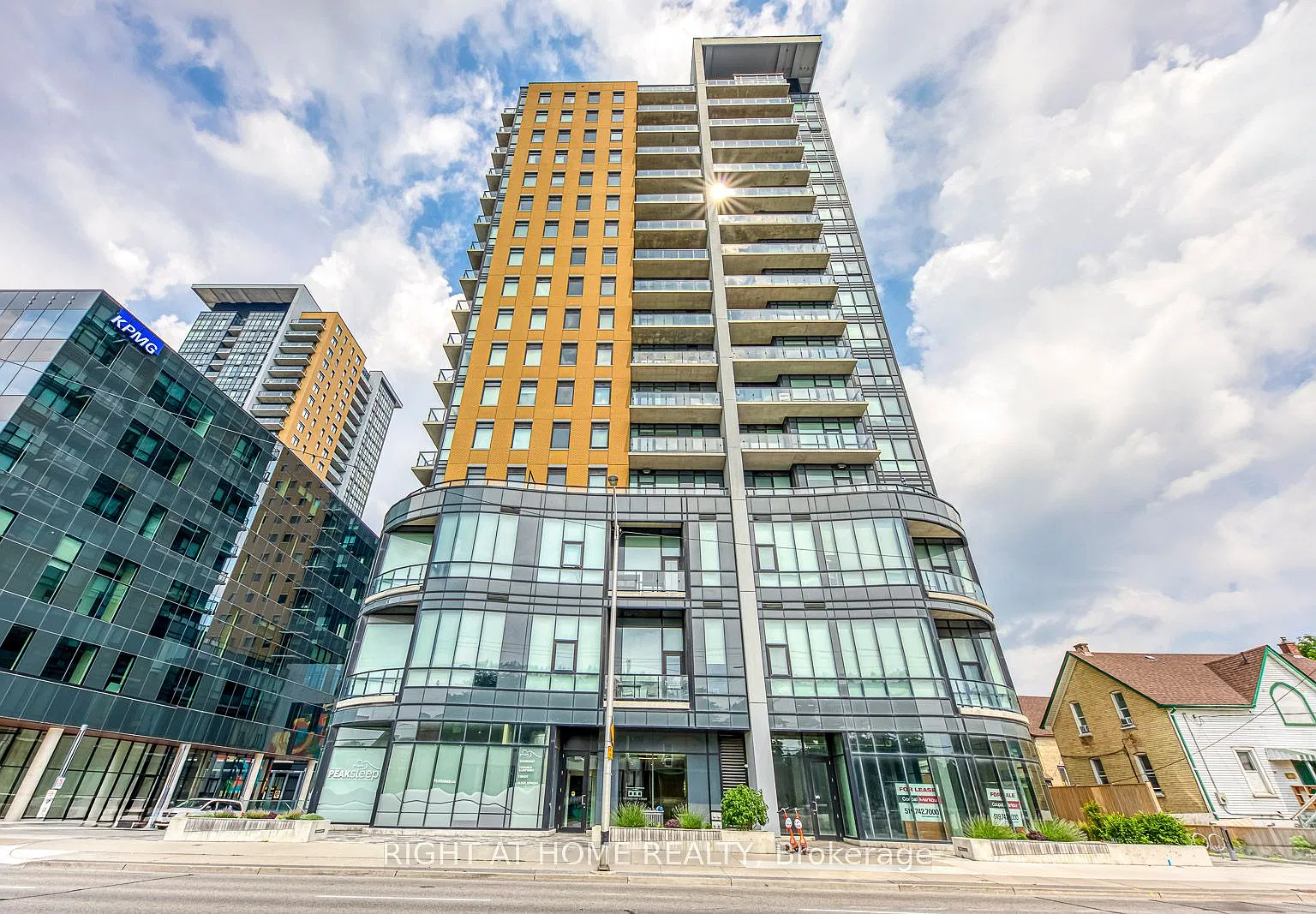 100 Garment St — Photo 1