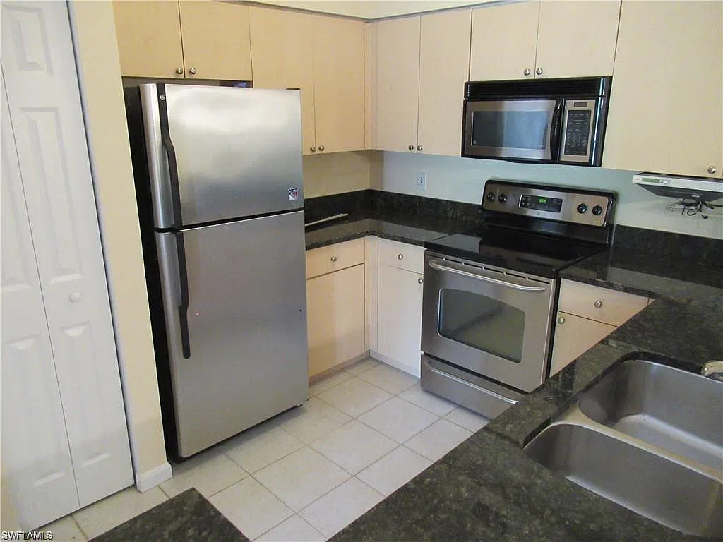 Reserve At Naples — Photo 2