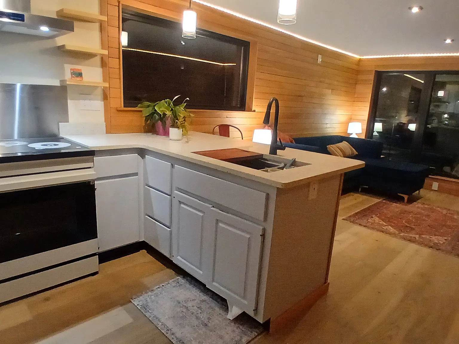 2 bed, 700 sqft, $1,650 — Photo 4