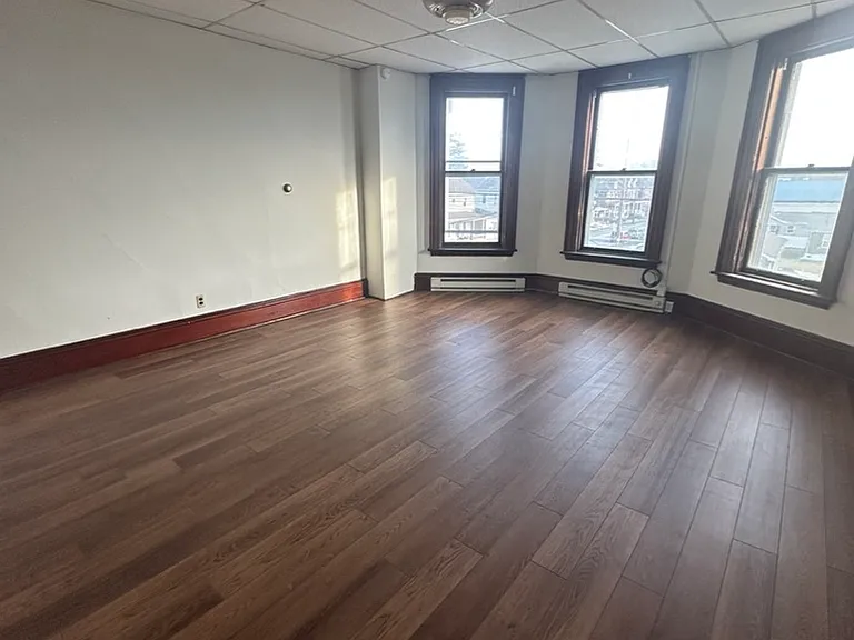 503 N Railroad St #C — Photo 1