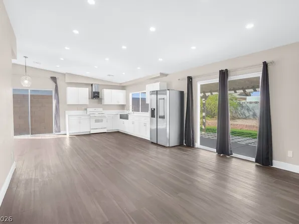 6816 Hetherbrae Ln, Las Vegas, NV 89156