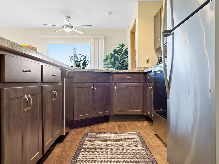 Saddlebrook Apartments Kitchen