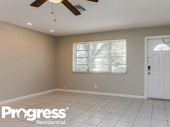 4th image of 4431 NW 59th Ct