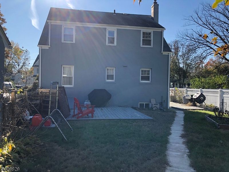 2nd image of 421 Flanders Ave