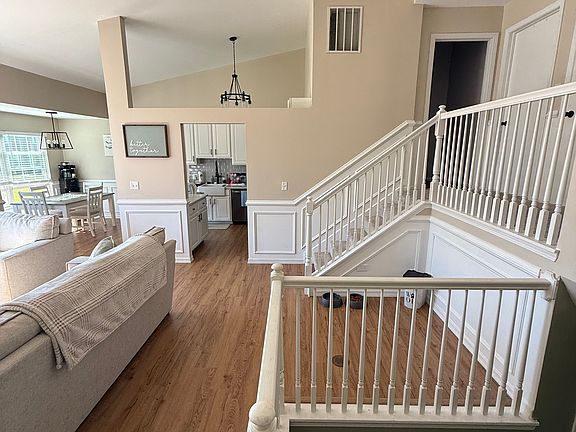 4th image of 16027 Golfview Dr