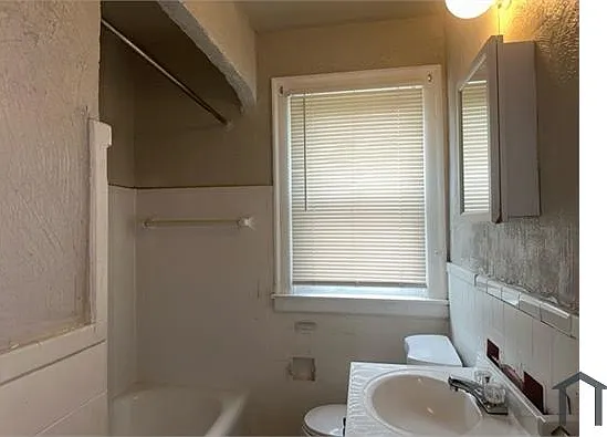 2 bed, 1100 sqft, $1,165 — Photo 4