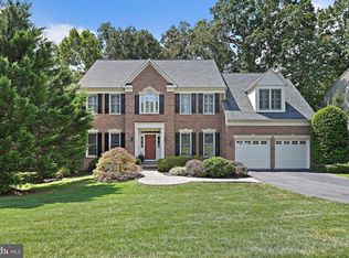 1832 Foxstone Dr, Vienna, VA 22182