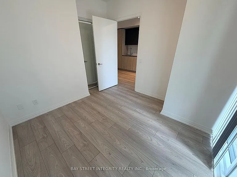 400 King St W #1912 — Photo 8