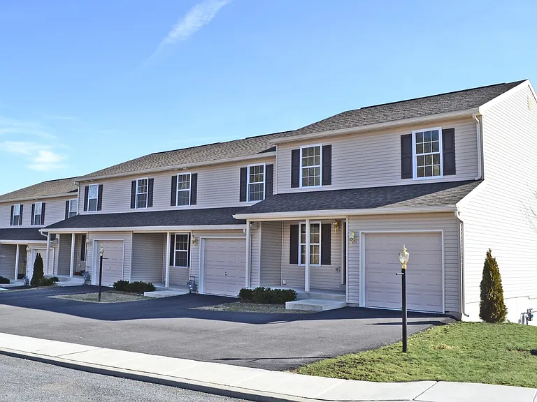24 E Abby Ln — Photo 1