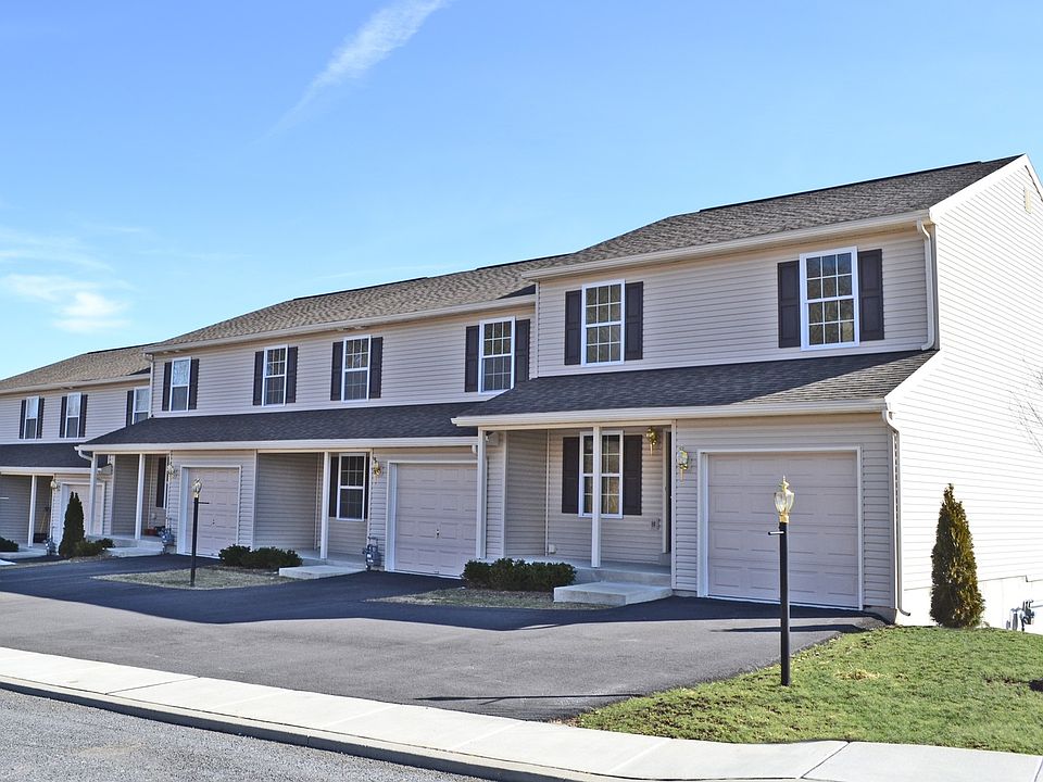 1st image of 24 E Abby Ln