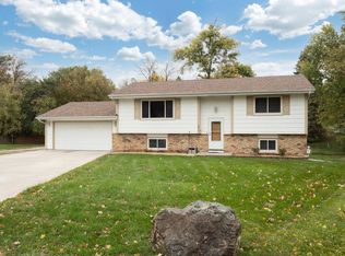 6836 Chesshire Ln N, Maple Grove, MN 55311