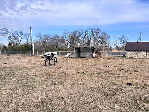 5th image of 6409 Haight St