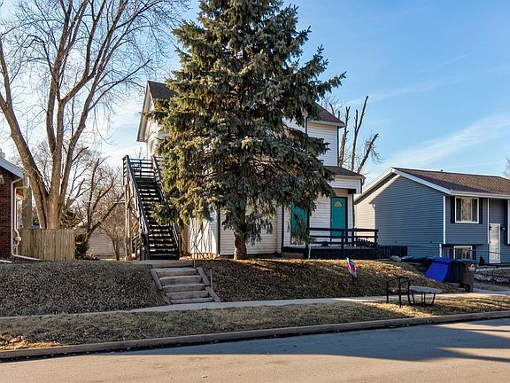 2nd image of 3916 9th St