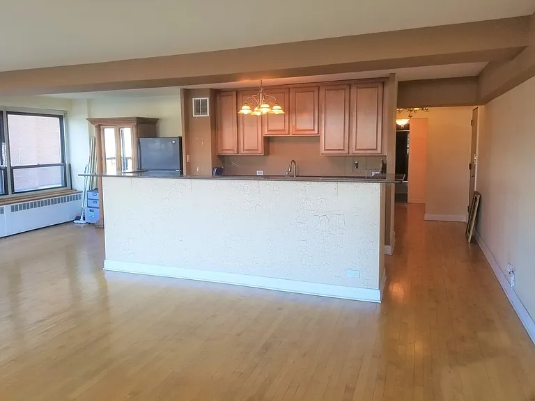 4180 Marine Terrace Apartments — Photo 128