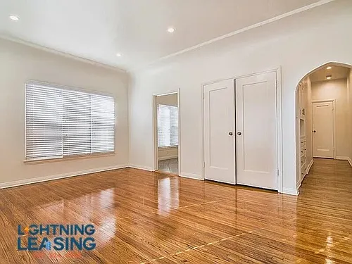 367 N Curson Ave #7 Photo 1