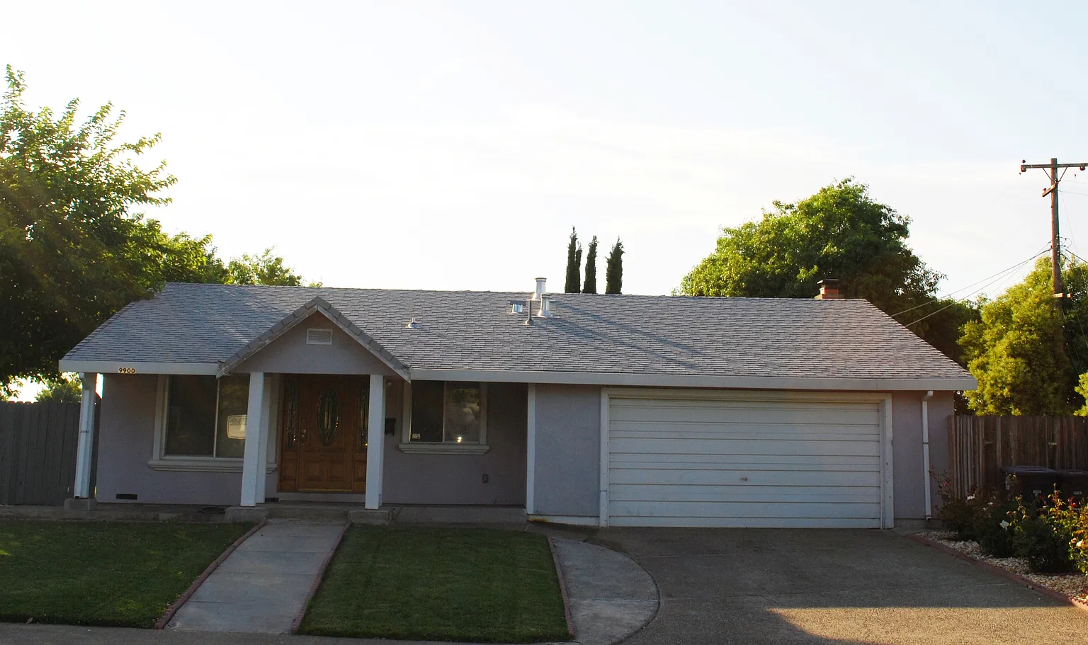 9900 Vanguard Dr photo 1
