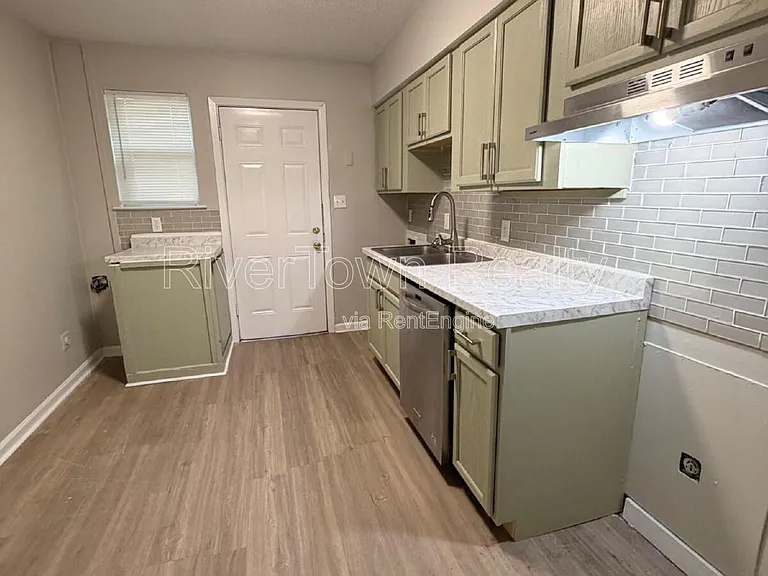 1174 Railton Rd — Photo 3