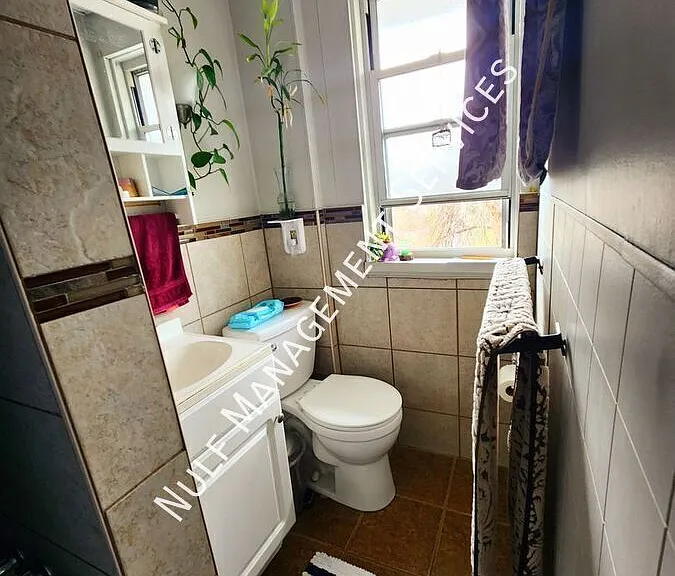5846 Burchfield Ave — Photo 6