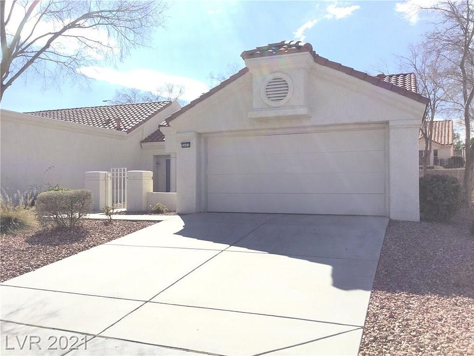 1st image of 2405 Desert Glen Dr
