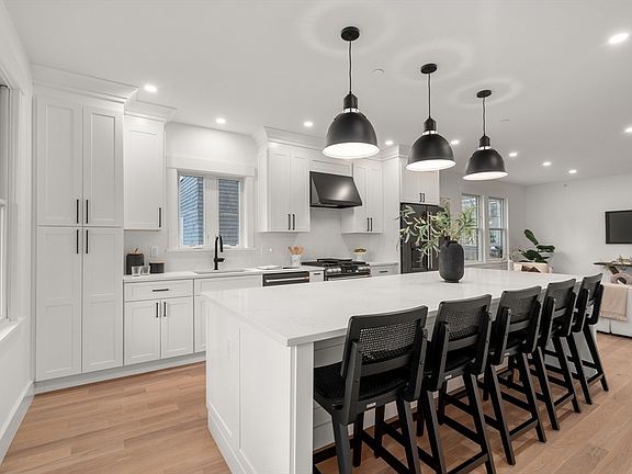 2nd image of 26 Adelaide St #2-3