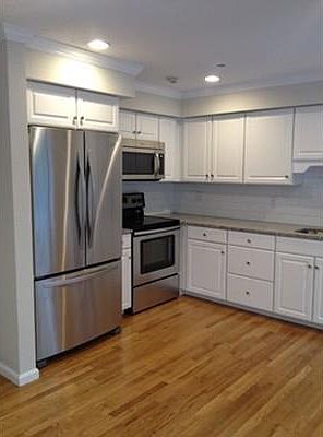 4th image of 1103 Foxwood Cir