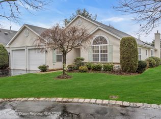 15 Schoolhouse Ct, Lakewood, NJ 08701