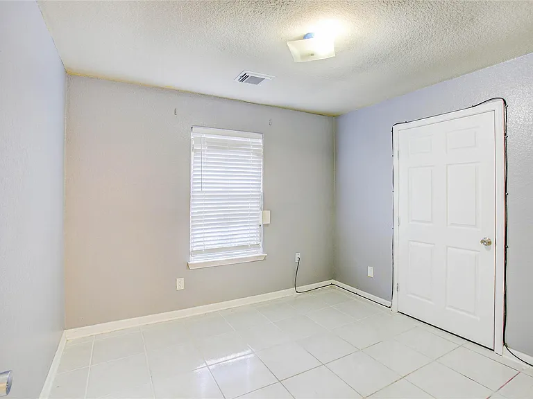 11807 Greenmesa Dr — Photo 12