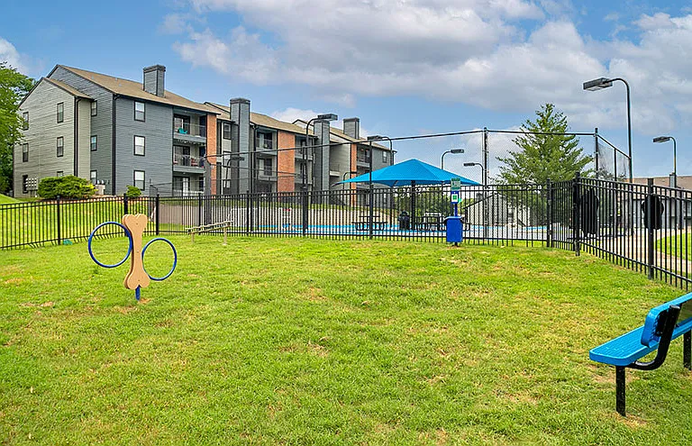 Residences at Glenview Reserve Apartment Homes — Photo 42
