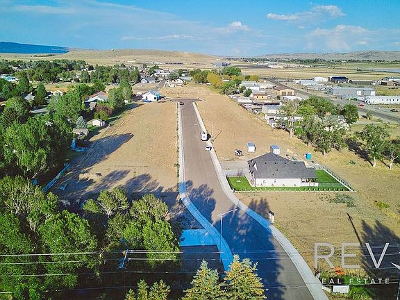 3rd image of 2432 Songbird Ct #10