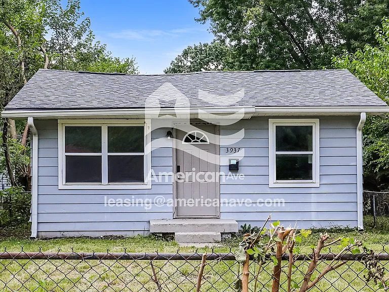 820334_001_front_view_1.jpg