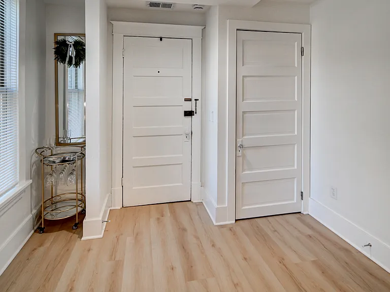 731 Jenifer St #1 — Photo 3