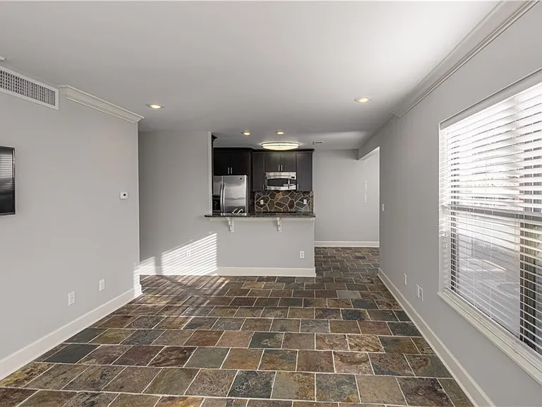 920 Washington St #206 — Photo 13
