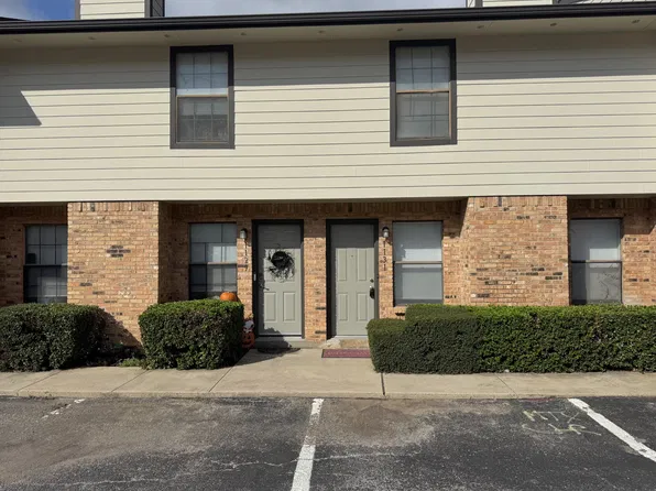 1131 Dallas Dr, Denton, TX 76205