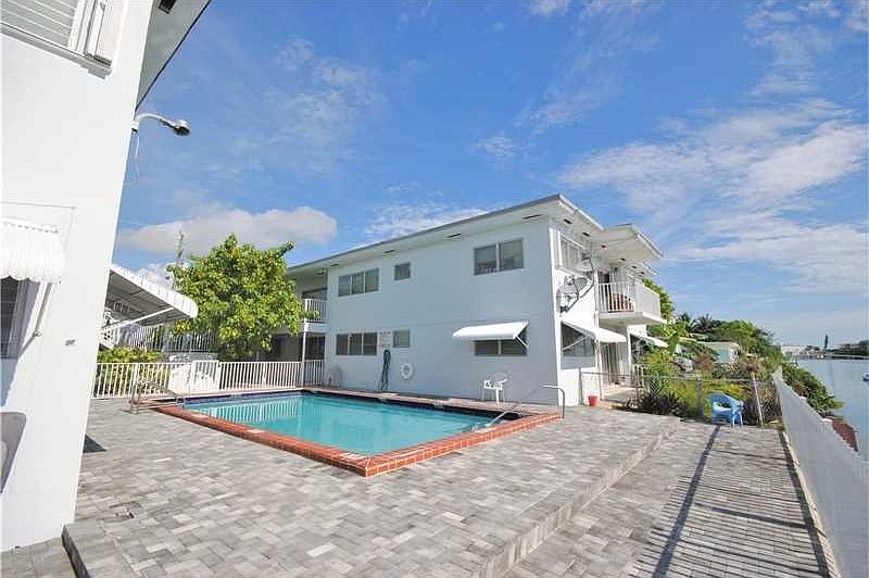 1st image of 7835 Crespi Blvd #7835