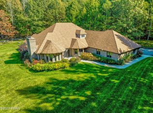 183 Maines Rd, Hawley, PA 18428