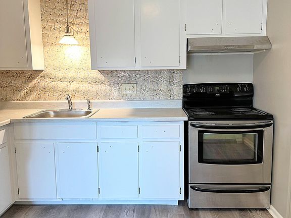 3rd image of 36 Marlboro St #1D