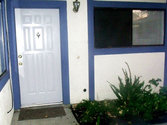2nd image of 939 Matthew Ct