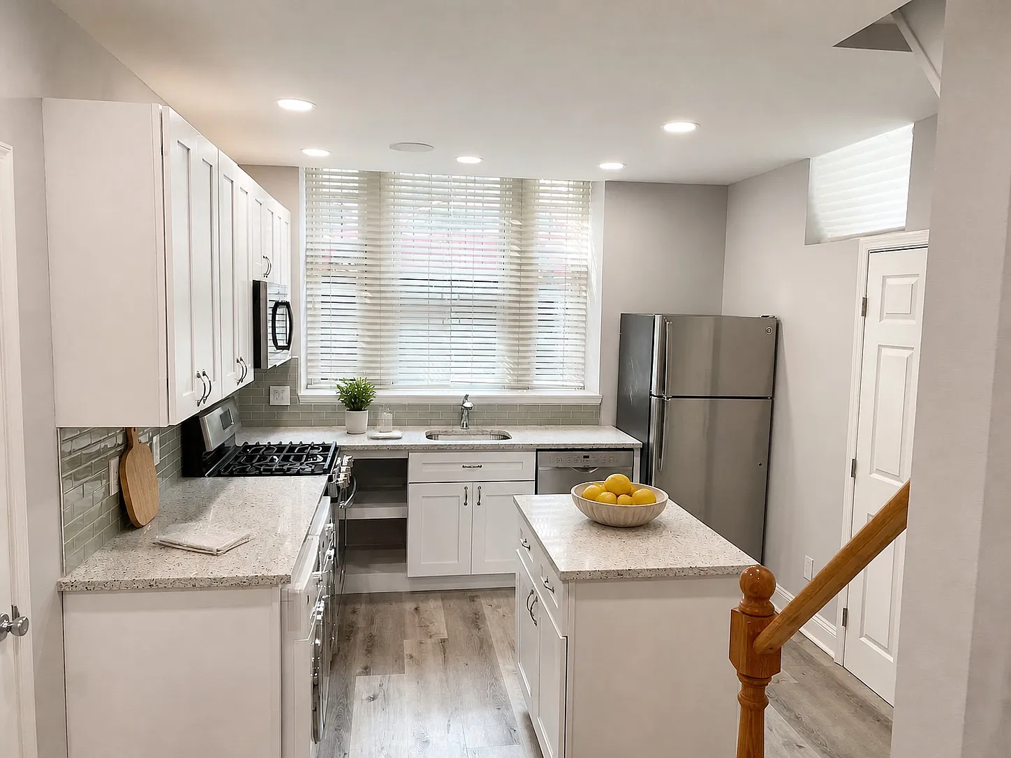 2 bed, 1000 sqft, $2,875 — Photo 2