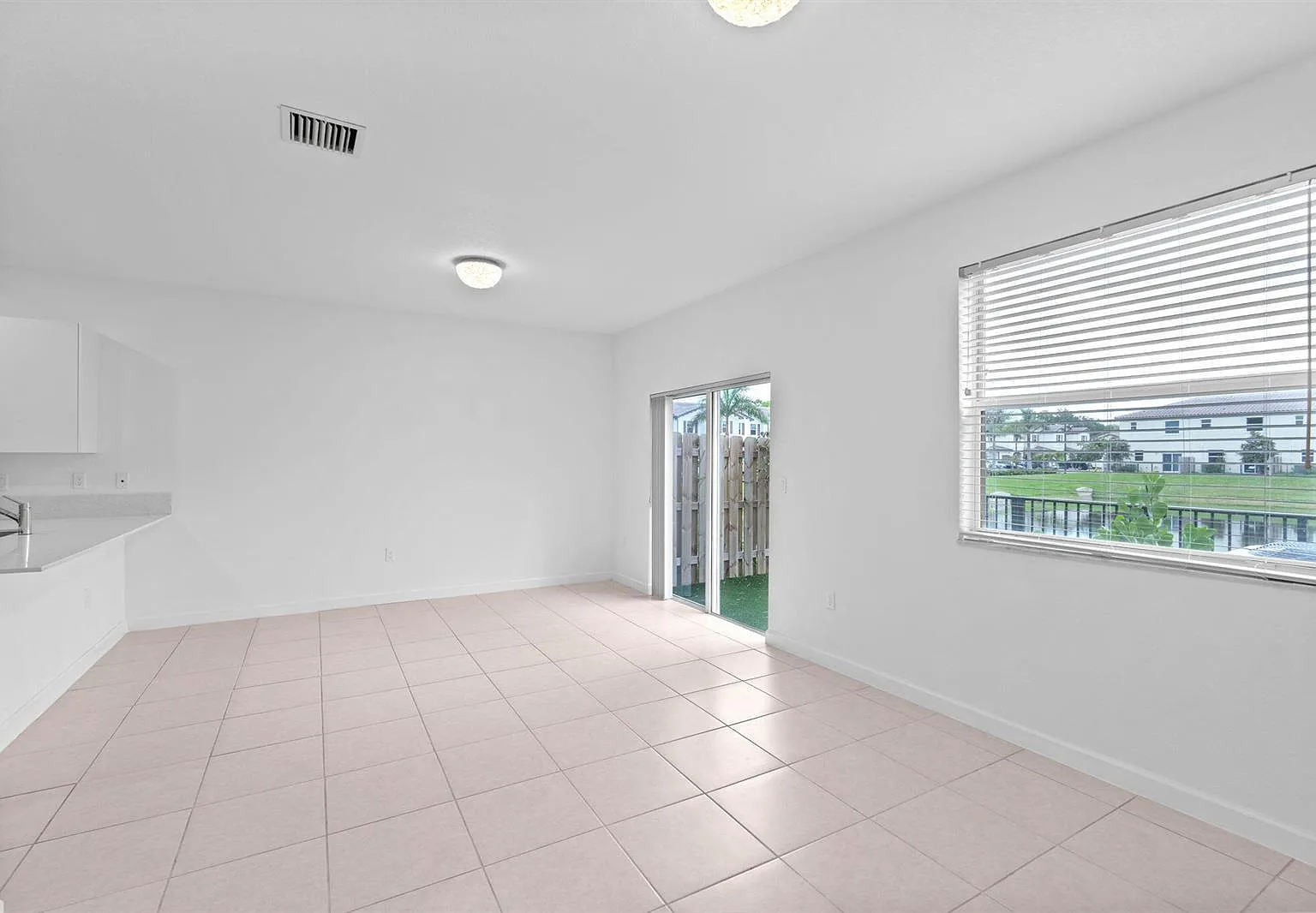 5515 Nw 27th St - 5515 Nw 27th Street St Lauderhill, Fl 33313 — Photo 3