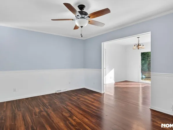 215 N Pine St, Pinebluff, NC 28373