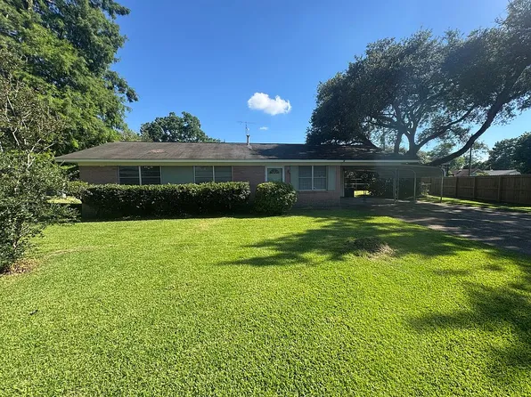 104 Mosby Ct, Vidalia, LA 71373