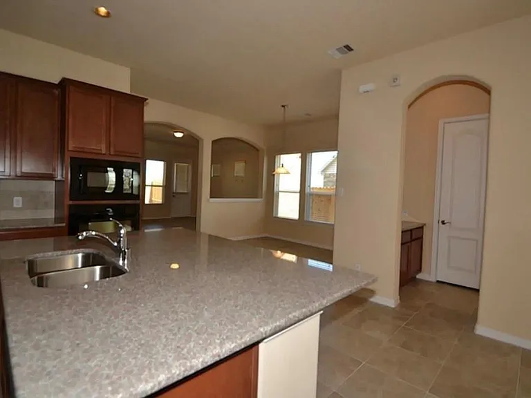 7219 Pearl Terrace Ln — Photo 26
