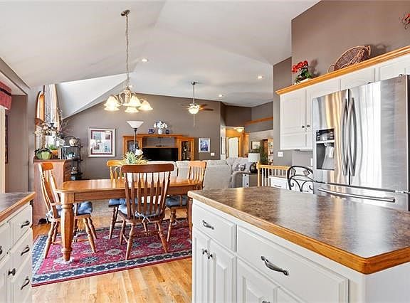 3rd image of 1819 S Ann Ct