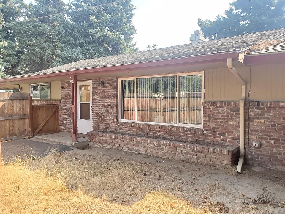 1st image of 2701 W Lincoln Ave #1/2