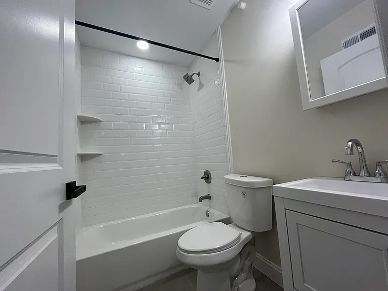 1401 S Broad St #B — Photo 22
