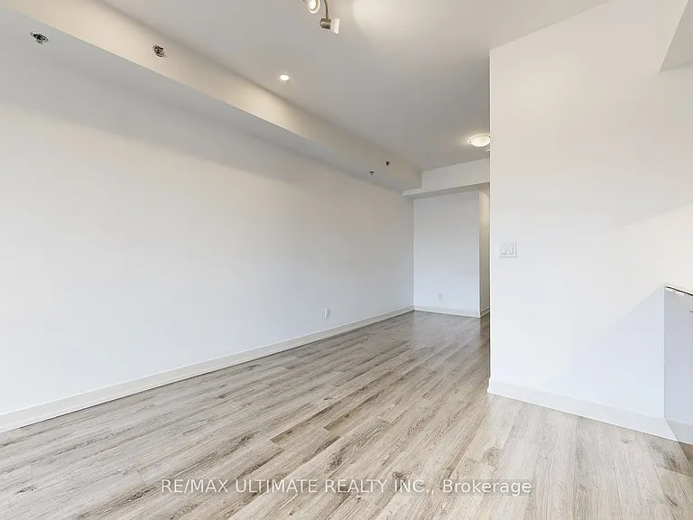 90 Glen Everest Rd #407 — Photo 6