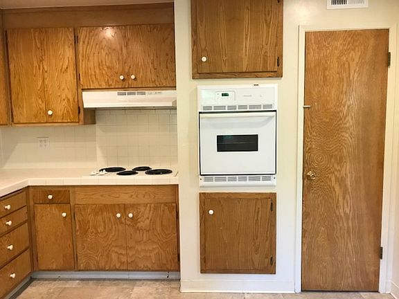 4th image of 2157 Donald Dr #8
