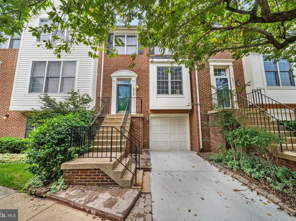 3913 Charles Ave, Alexandria, VA 22305